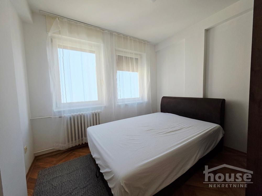 Slika 8 - Stan,NOVI SAD,BULEVAR,kv: 41.00, € 155500, ID: 1065647