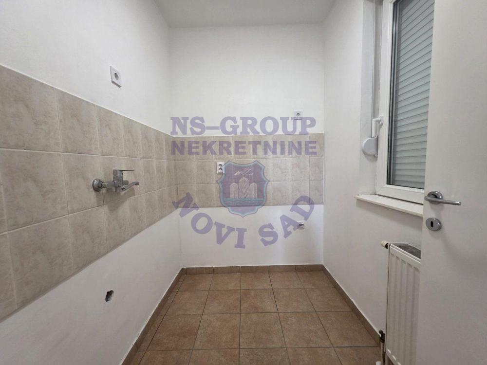 Slika 2 - Jednoiposoban stan na Podbari!