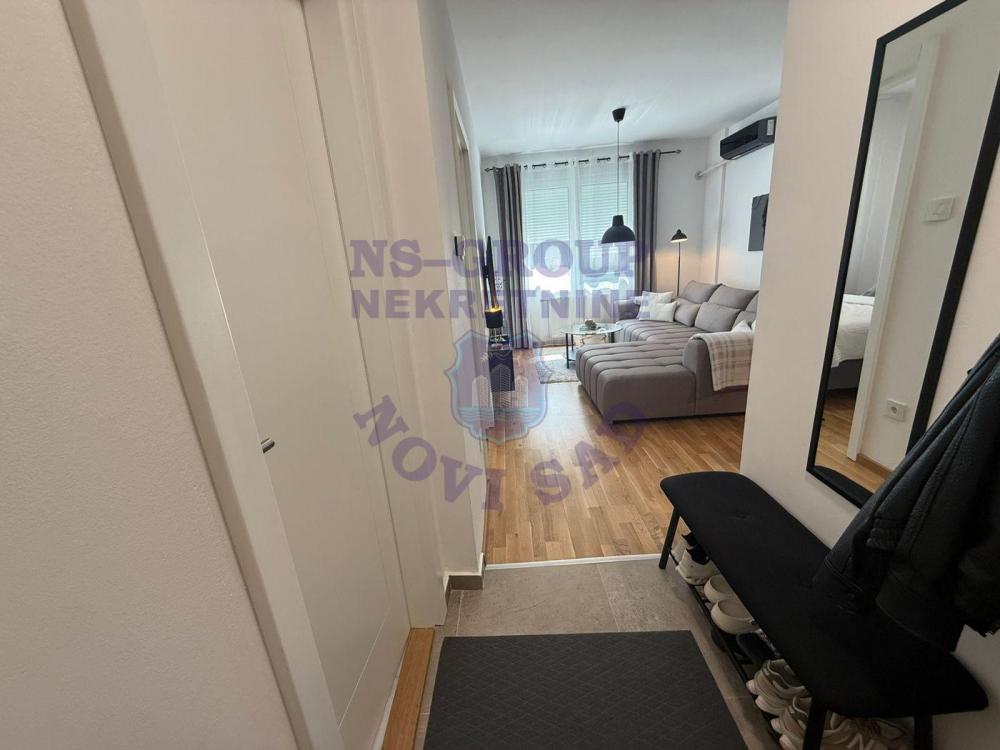 Slika 8 - Kompletno namešten sa parkingom