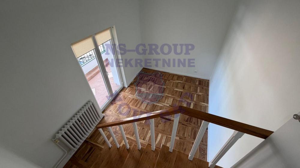 Slika 5 - Dvosoban, 47m2, Avijatičarsko naselje Novi Sad, sa terasom, ima lift