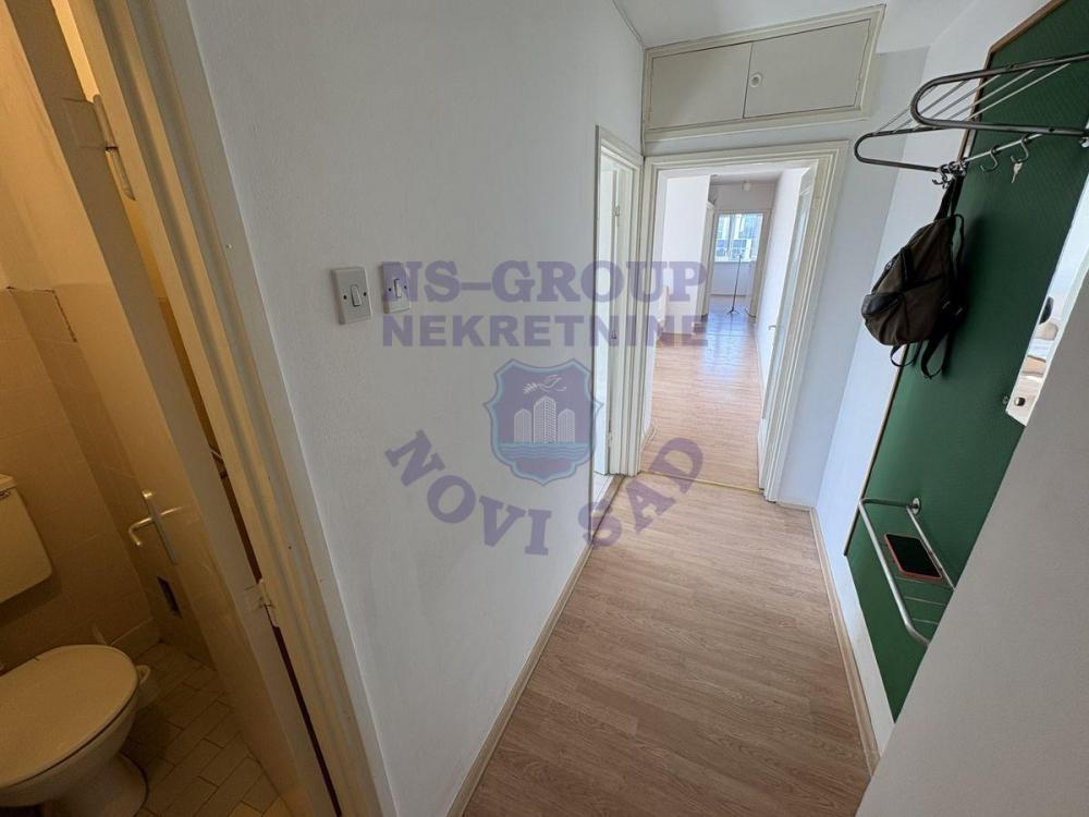 Glavna slika -Trosoban, 64m2, Liman 1 Novi Sad, sa terasom, ima lift