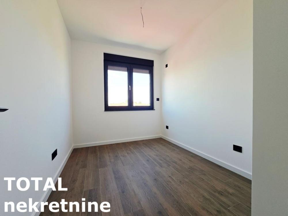 Slika 5 - Stan,NOVI SAD,TELEP,kv: 51.00, € 142800, ID: 1100583