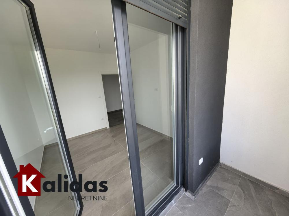 Slika 9 - Stan,NOVI SAD,ADICE,kv: 70, € 144200, ID: 1008751