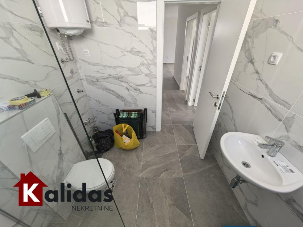 Slika 11 - Stan,NOVI SAD,ADICE,kv: 70, € 144200, ID: 1008751