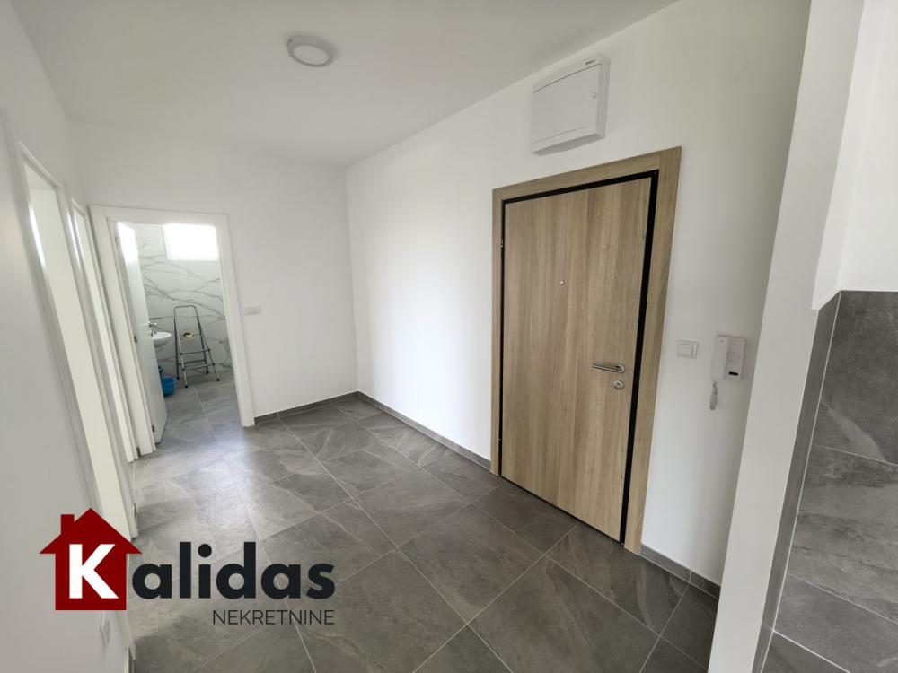 Slika 8 - Stan,NOVI SAD,ADICE,kv: 70, € 144200, ID: 1008751