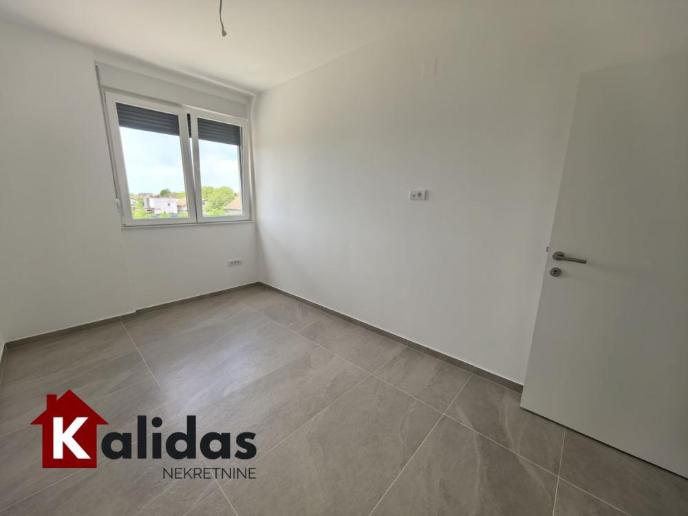 Slika 4 - Stan,NOVI SAD,ADICE,kv: 70, € 144200, ID: 1008751
