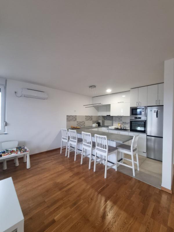 Glavna slika -Stan,NOVI SAD,NOVI BULEVAR,kv: 82.00, € 236900, ID: 1059285