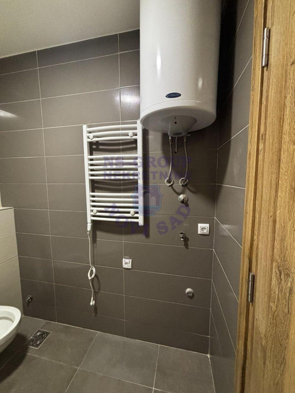 Slika 8 - Odlican cetvorosoban stan na Miseluku!