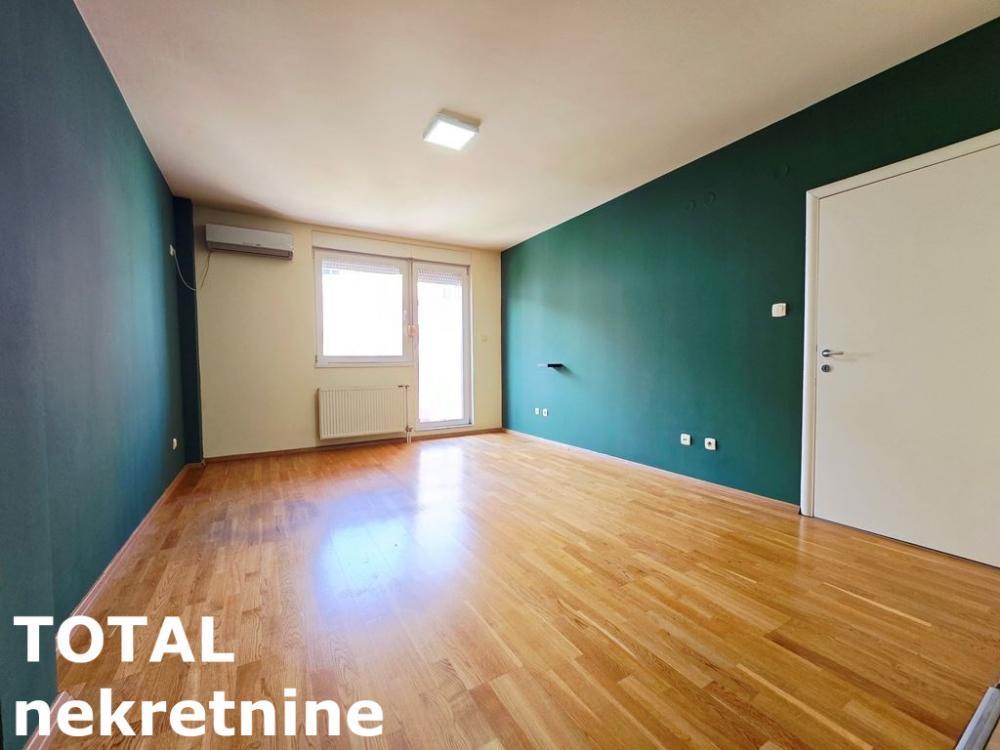 Glavna slika -Stan,NOVI SAD,NOVA DETELINARA,kv: 71.00, € 170400, ID: 1102581