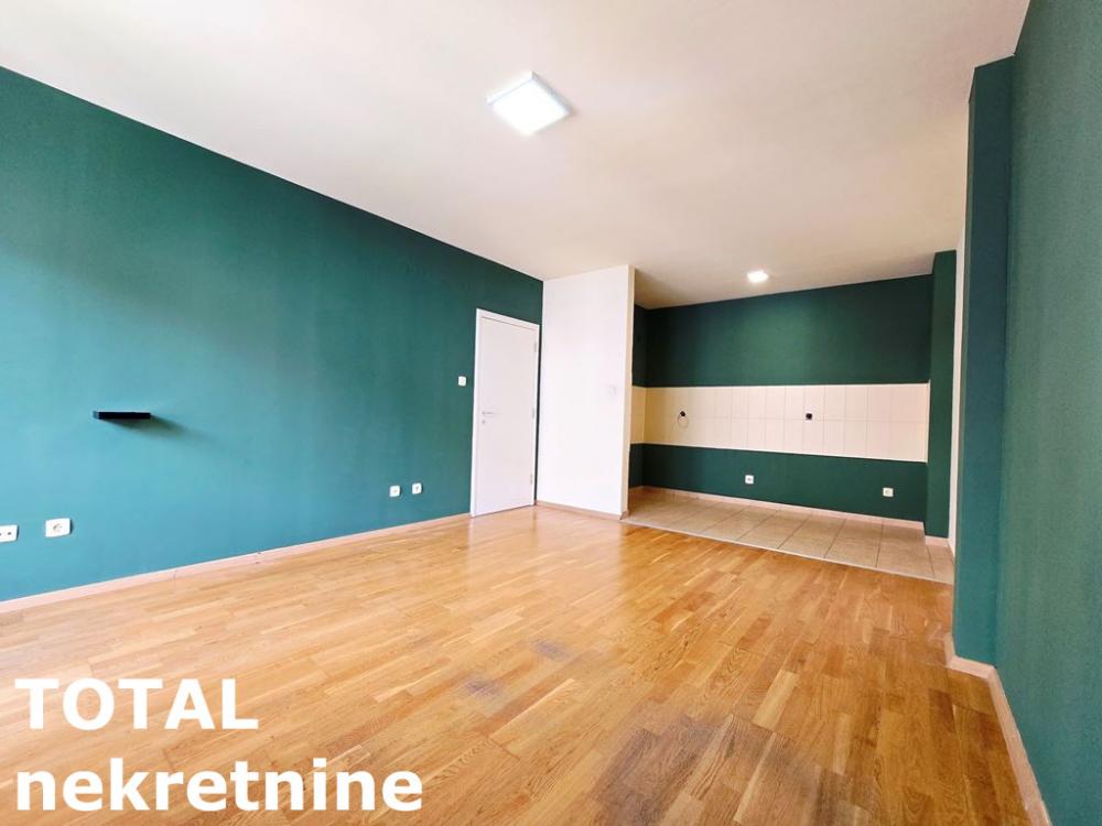 Slika 3 - Stan,NOVI SAD,NOVA DETELINARA,kv: 71.00, € 170400, ID: 1102581