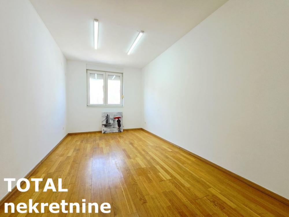 Slika 5 - Stan,NOVI SAD,NOVA DETELINARA,kv: 71.00, € 170400, ID: 1102581