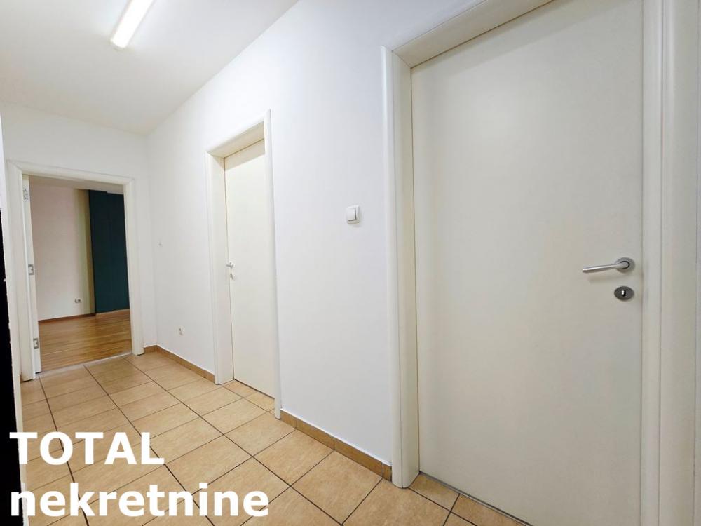 Slika 11 - Stan,NOVI SAD,NOVA DETELINARA,kv: 71.00, € 170400, ID: 1102581