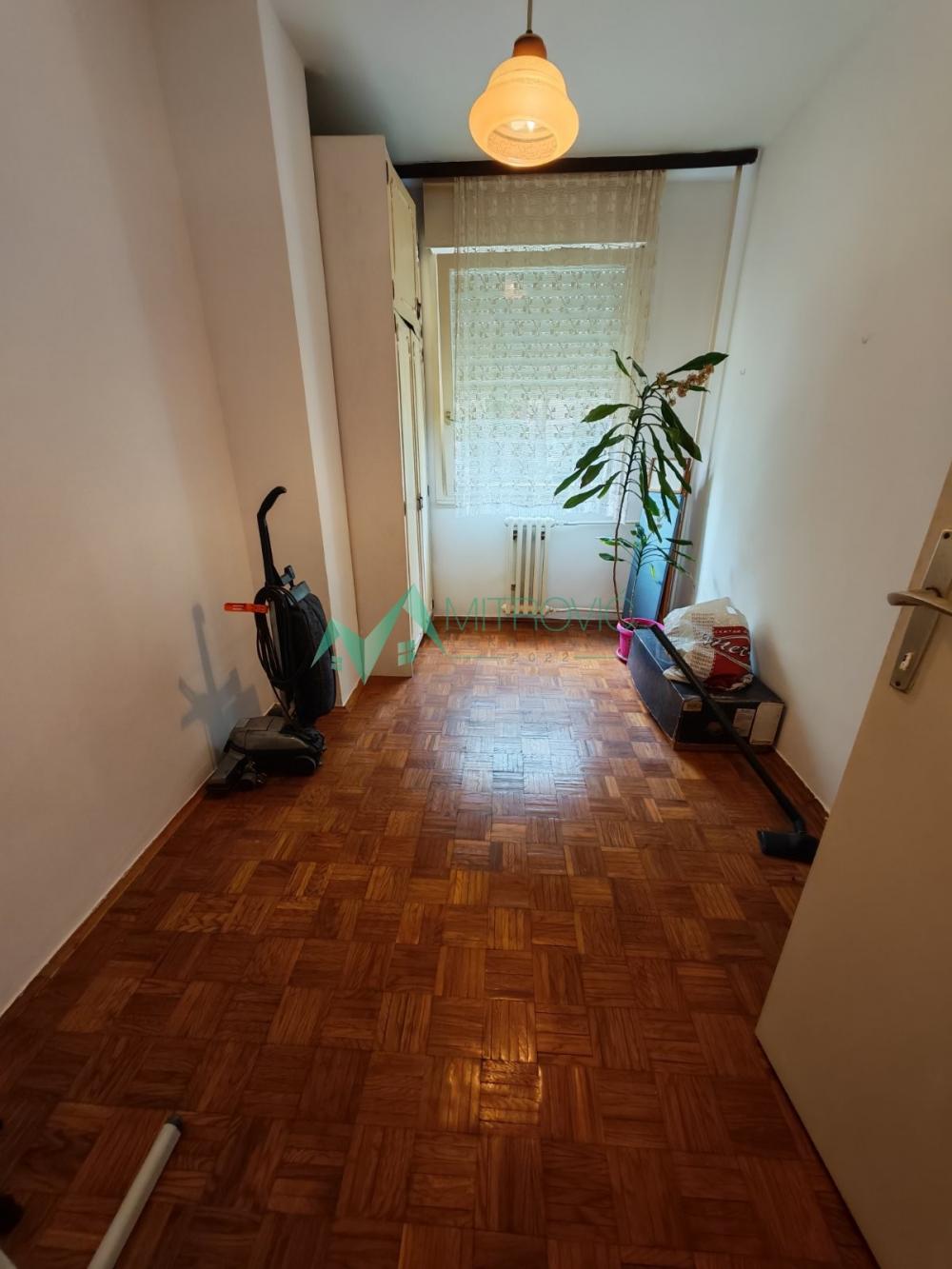 Slika 8 - Liman 4, trosoban stan. 80m2. 