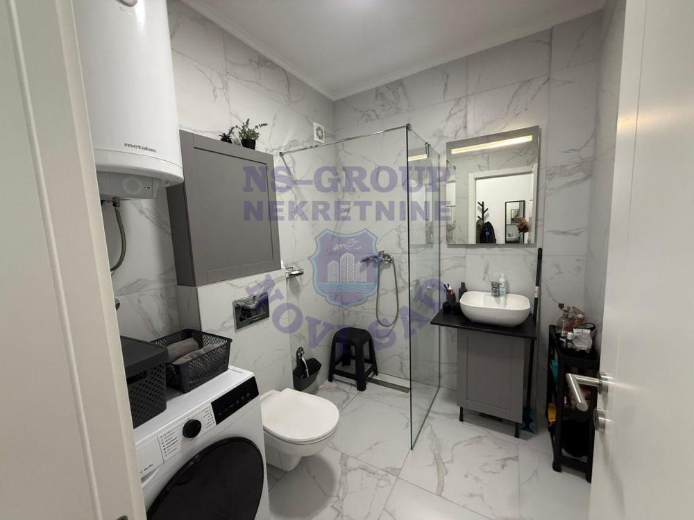 Slika 6 - Dvosoban stan na Avijaciji sa parking mestom! 