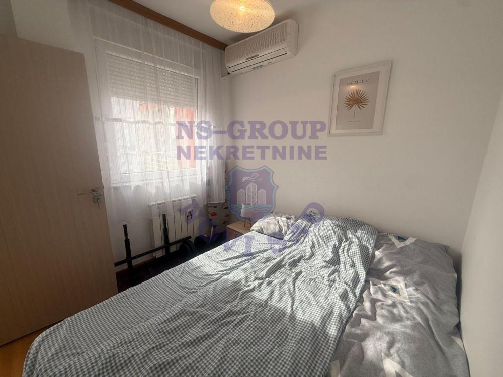 Slika 4 - Prodaja stana, 36m2, Adamovićevo naselje Novi Sad, sa terasom, ima lift