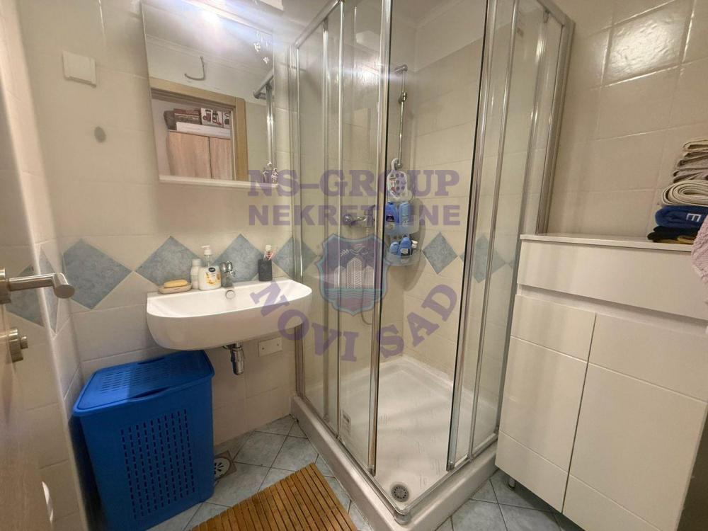 Slika 5 - Prodaja stana, 36m2, Adamovićevo naselje Novi Sad, sa terasom, ima lift