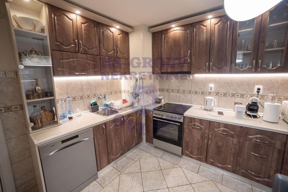 Slika 4 - Moderno namešten jednoiposoban stan u novogradnji