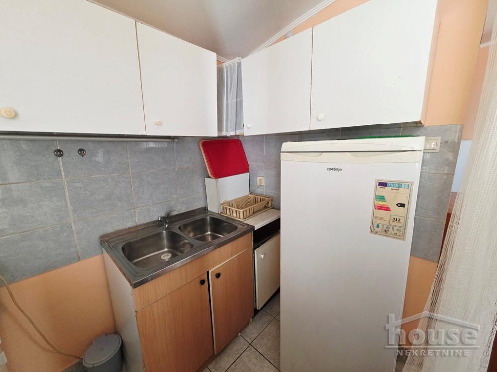 Slika 6 - Stan,NOVI SAD,ZELEZNICKA STANICA,kv: 21.00, € 57000, ID: 1064931