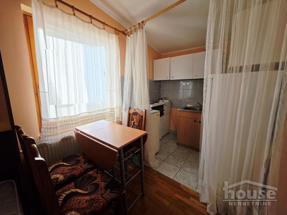 Slika 4 - Stan,NOVI SAD,ZELEZNICKA STANICA,kv: 21.00, € 57000, ID: 1064931