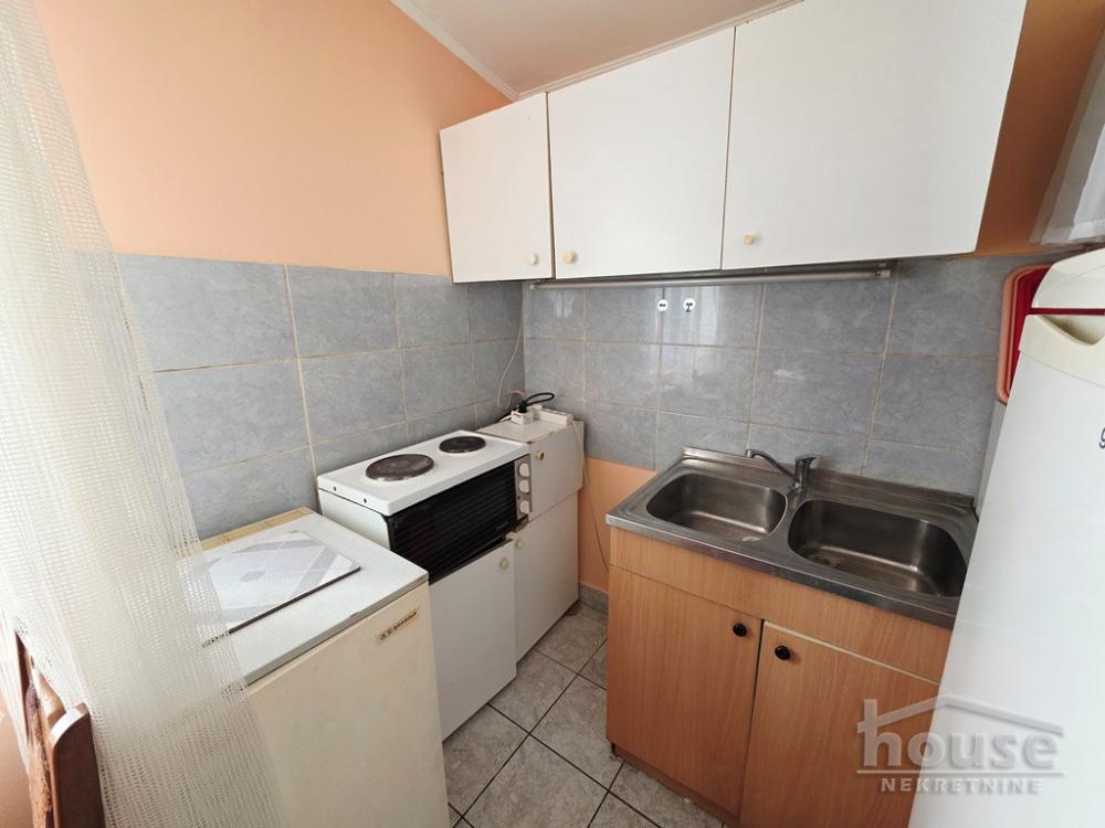 Slika 5 - Stan,NOVI SAD,ZELEZNICKA STANICA,kv: 21.00, € 57000, ID: 1064931