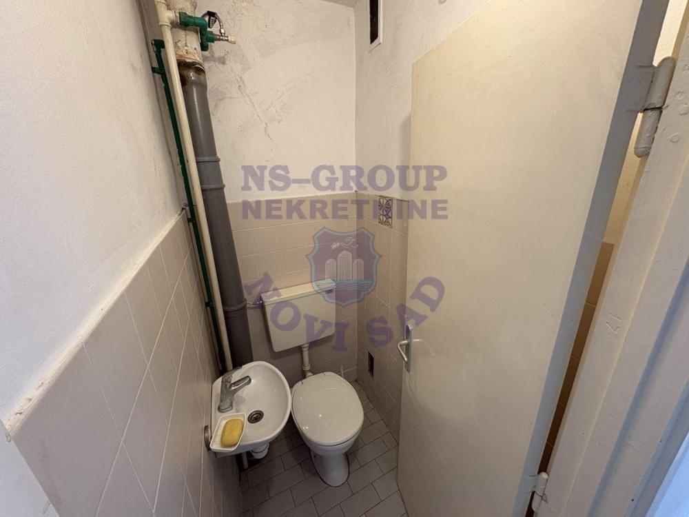 Slika 11 - Odličan trosoban stan na Limanu 1