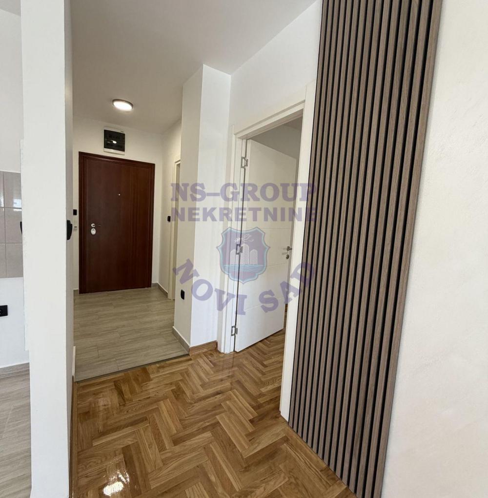 Slika 5 - Odličan dvosoban stan na Petrovaradinu