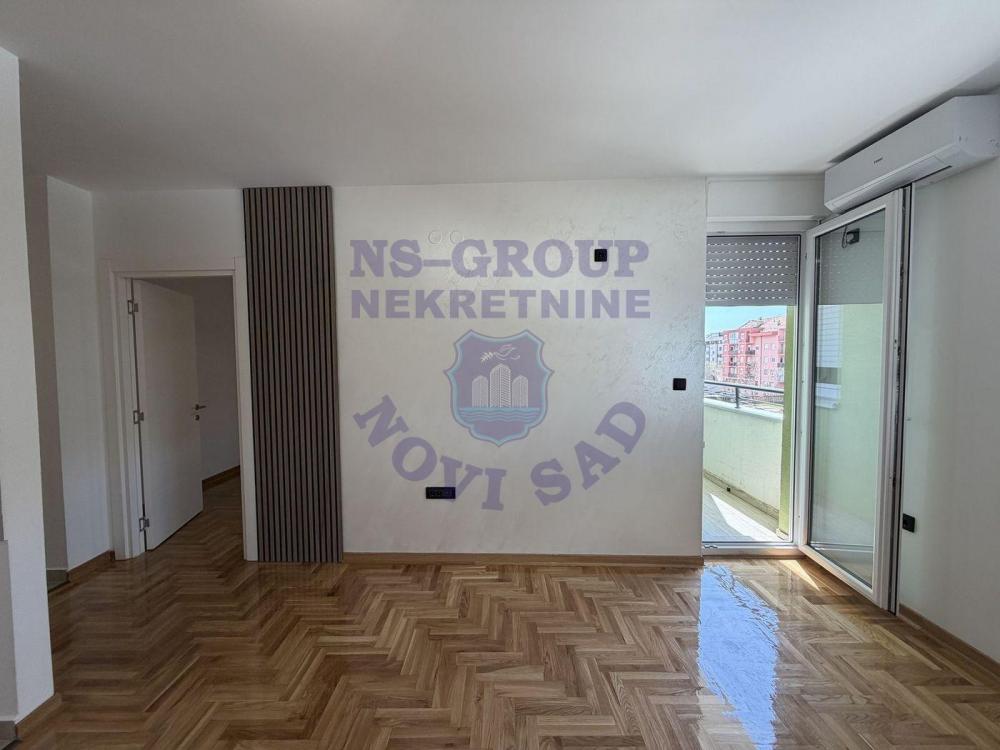 Slika 2 - Odličan dvosoban stan na Petrovaradinu