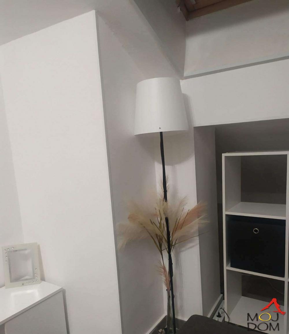 Slika 3 - Stan,NOVI SAD,CENTAR,kv: 25, € 92700, ID: 1032206