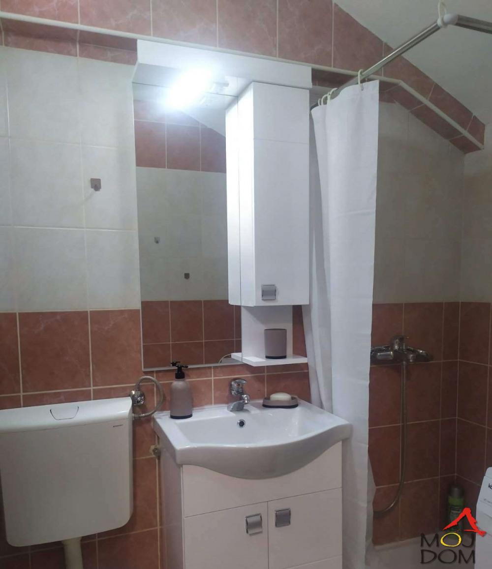 Slika 8 - Stan,NOVI SAD,CENTAR,kv: 25, € 92700, ID: 1032206