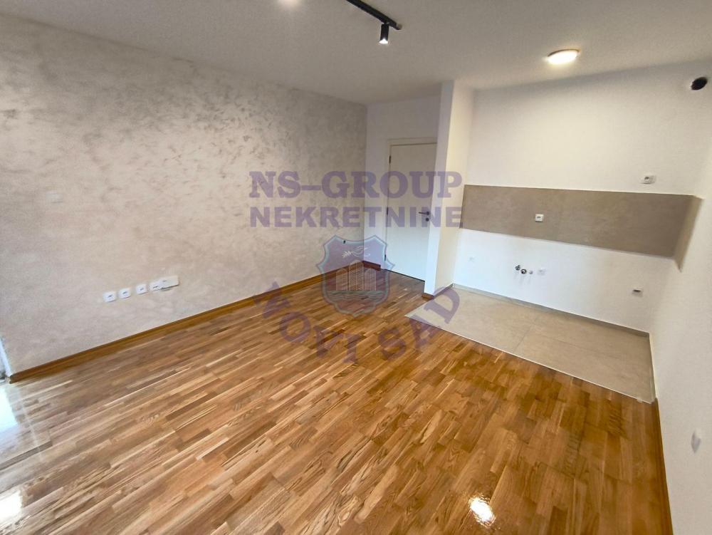 Slika 3 - Četvorosoban, 68m2, Adice Novi Sad, sa terasom