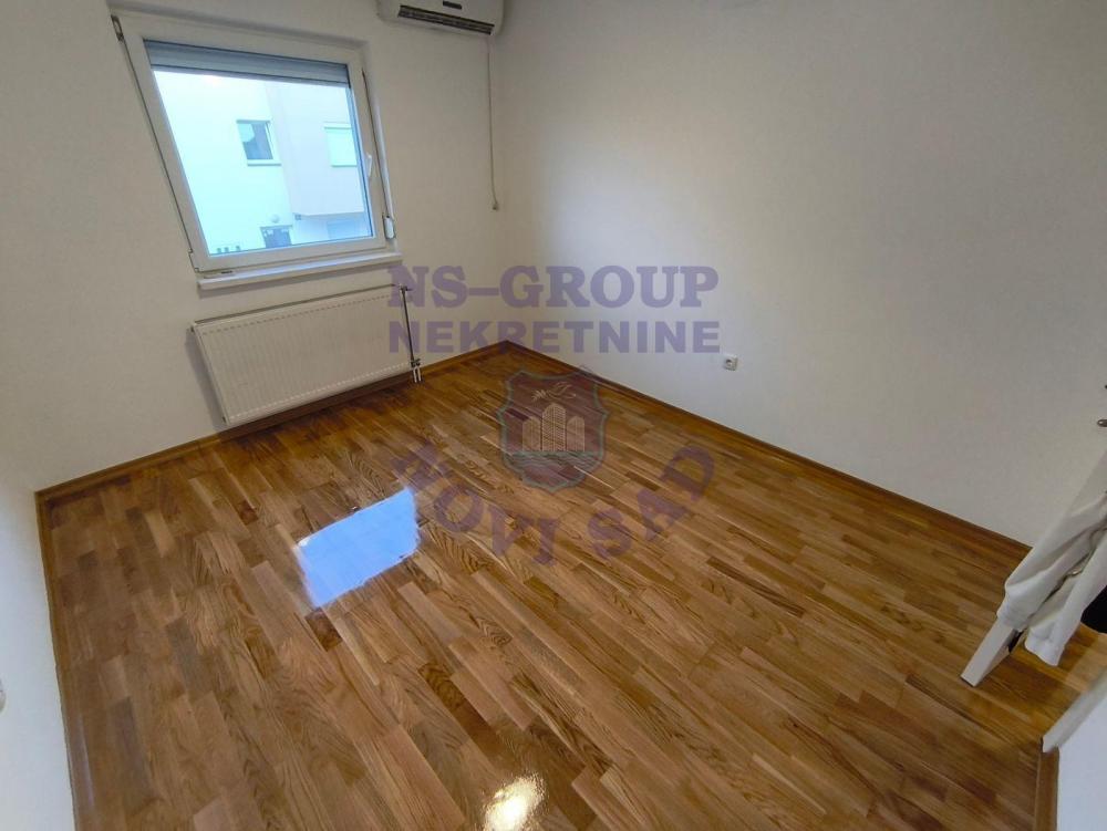 Slika 6 - Četvorosoban, 68m2, Adice Novi Sad, sa terasom