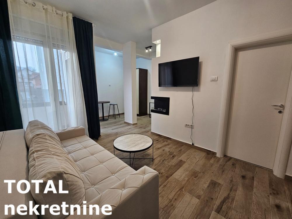 Glavna slika -Stan,PETROVARADIN,CENTAR,kv: 26.00, € 80000, ID: 1100056
