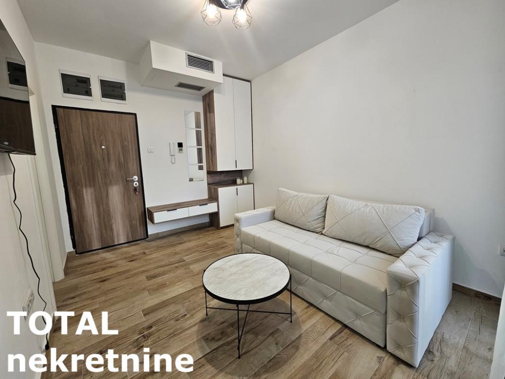 Slika 2 - Stan,PETROVARADIN,CENTAR,kv: 26.00, € 80000, ID: 1100056
