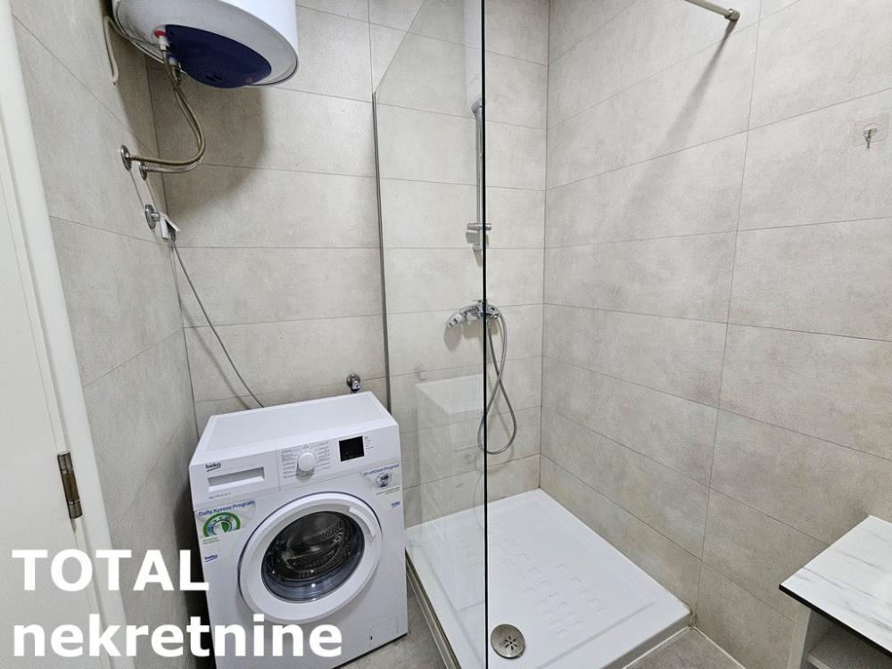 Slika 8 - Stan,PETROVARADIN,CENTAR,kv: 26.00, € 80000, ID: 1100056