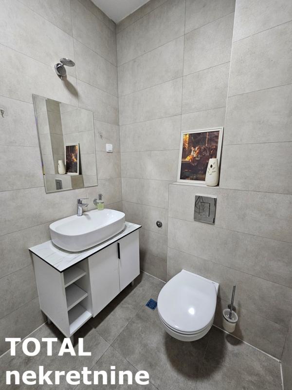 Slika 11 - Stan,PETROVARADIN,CENTAR,kv: 26.00, € 80000, ID: 1100056