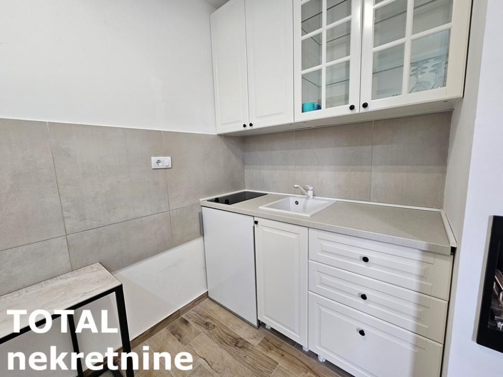 Slika 6 - Stan,PETROVARADIN,CENTAR,kv: 26.00, € 80000, ID: 1100056