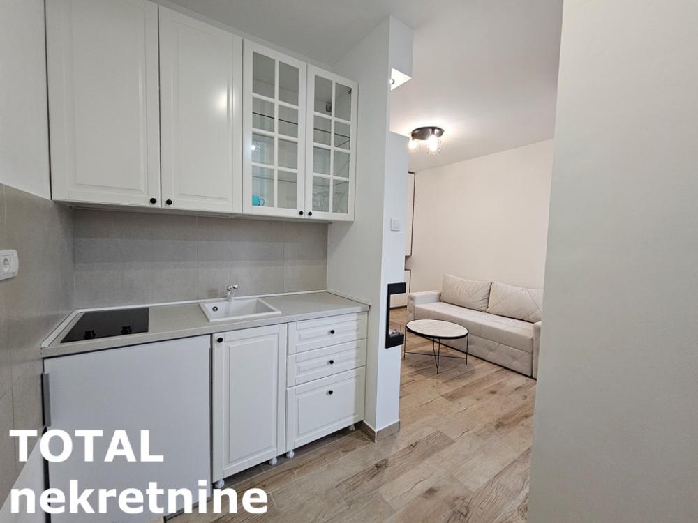 Slika 7 - Stan,PETROVARADIN,CENTAR,kv: 26.00, € 80000, ID: 1100056