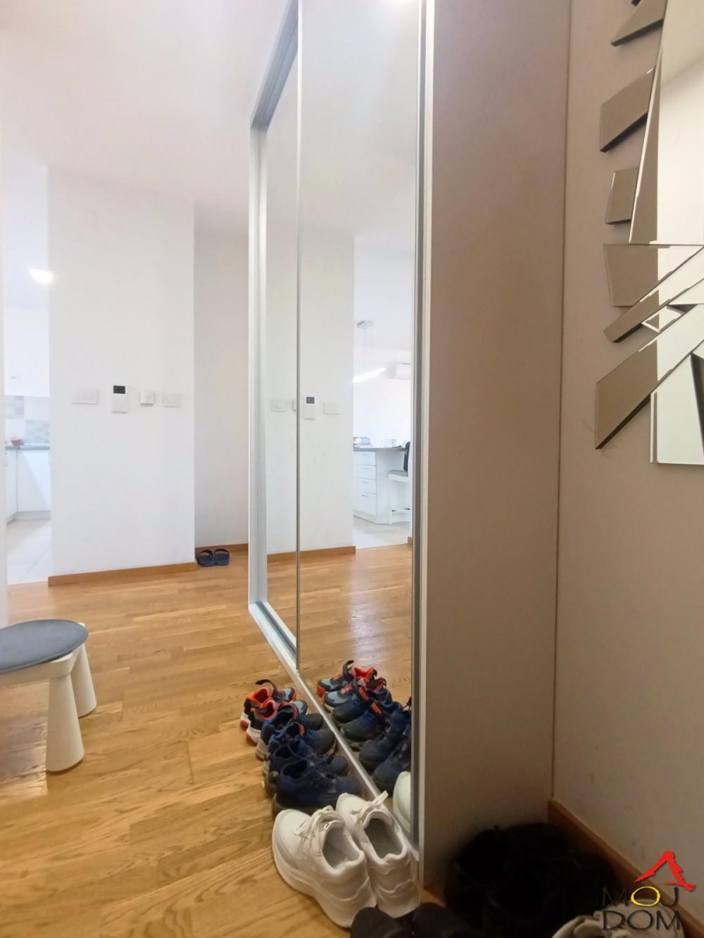 Slika 8 - Stan,NOVI SAD,SOMBORSKI BULEVAR,kv: 82, € 236900, ID: 1032176