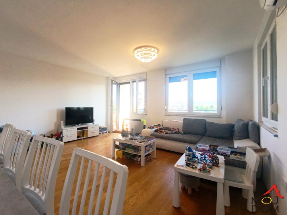 Slika 2 - Stan,NOVI SAD,SOMBORSKI BULEVAR,kv: 82, € 236900, ID: 1032176