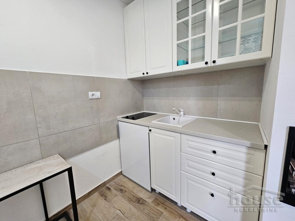 Slika 6 - Stan,PETROVARADIN,CENTAR,kv: 26.00, € 80000, ID: 1063208