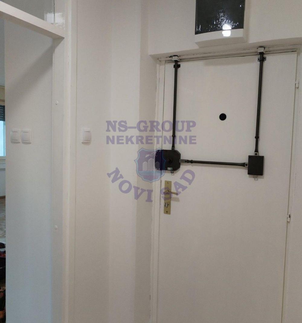 Slika 1 - Dvosoban, 59m2, Bulevar oslobođenja Novi Sad, sa terasom, ima lift