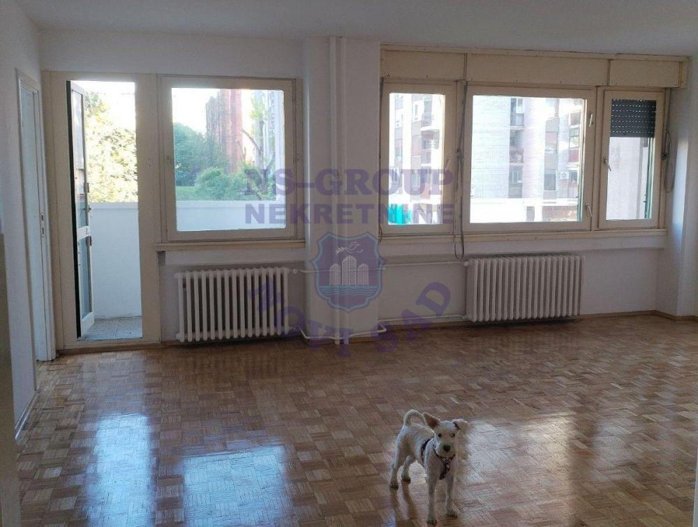 Glavna slika -Dvosoban, 59m2, Bulevar oslobođenja Novi Sad, sa terasom, ima lift