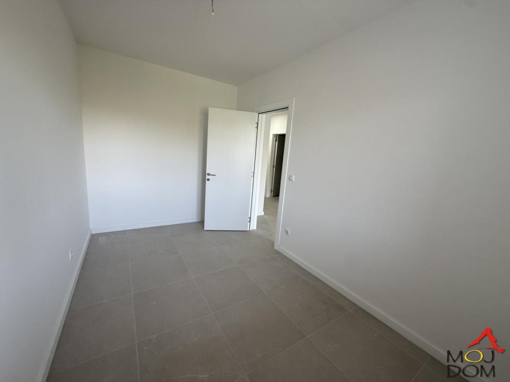 Slika 8 - Stan,NOVI SAD,TELEP,kv: 53, € 159900, ID: 1032165