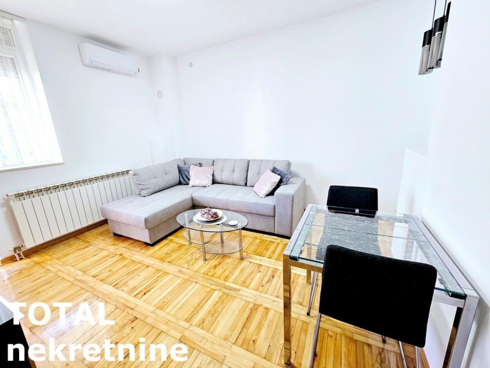 Slika 1 - Stan,NOVI SAD,BULEVAR EVROPE,kv: 37.00, € 123600, ID: 1101611