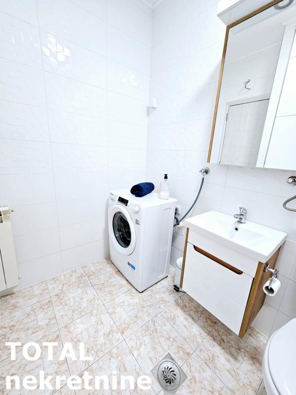 Slika 9 - Stan,NOVI SAD,BULEVAR EVROPE,kv: 37.00, € 123600, ID: 1101611