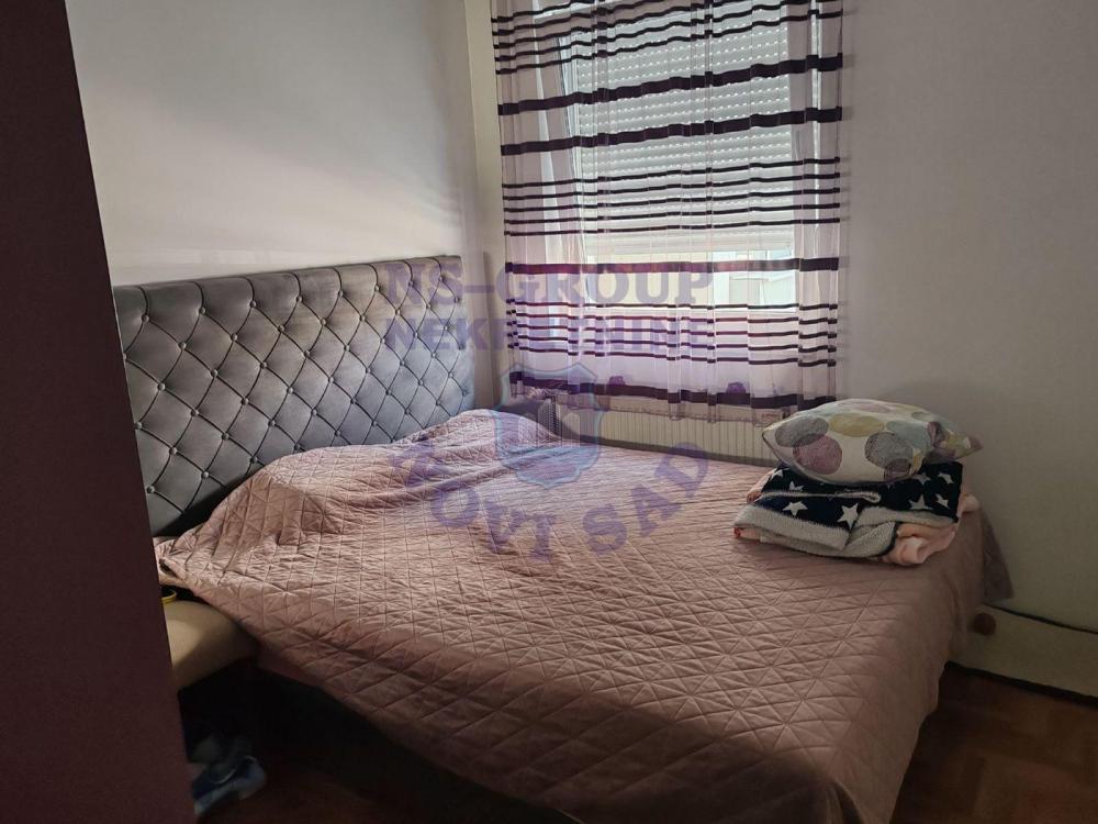 Slika 2 - Dvoiposoban, 43m2, Bulevar patrijarha Pavla (Somborski bulevar) Novi Sad, sa terasom, ima lift