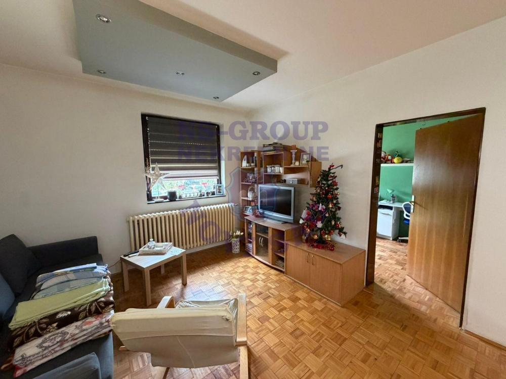 Slika 1 - Odlican dvosoban stan na Novom Naselju 