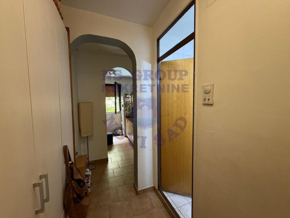 Slika 4 - Odlican dvosoban stan na Novom Naselju!