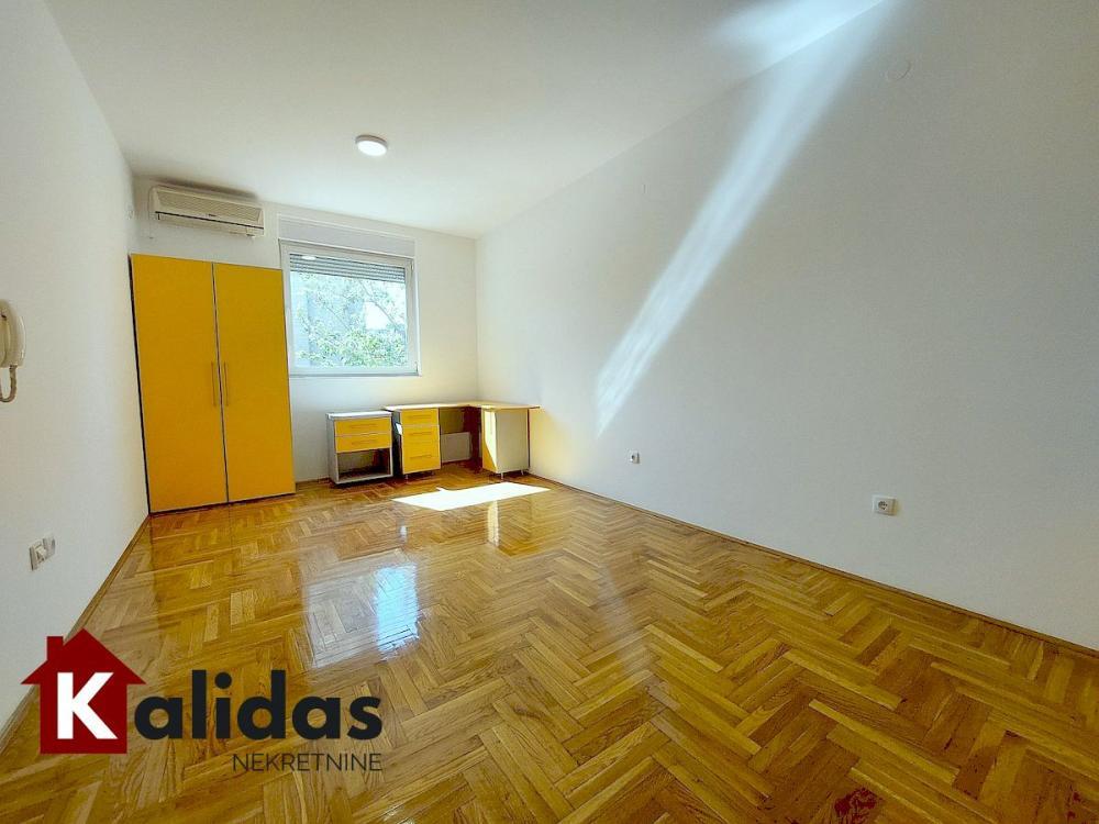 Glavna slika -Stan,NOVI SAD,GRBAVICA,kv: 24, € 95790, ID: 1008753
