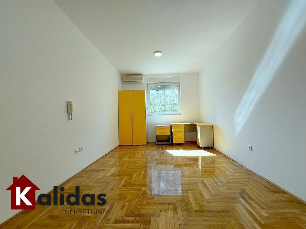 Slika 1 - Stan,NOVI SAD,GRBAVICA,kv: 24, € 95790, ID: 1008753